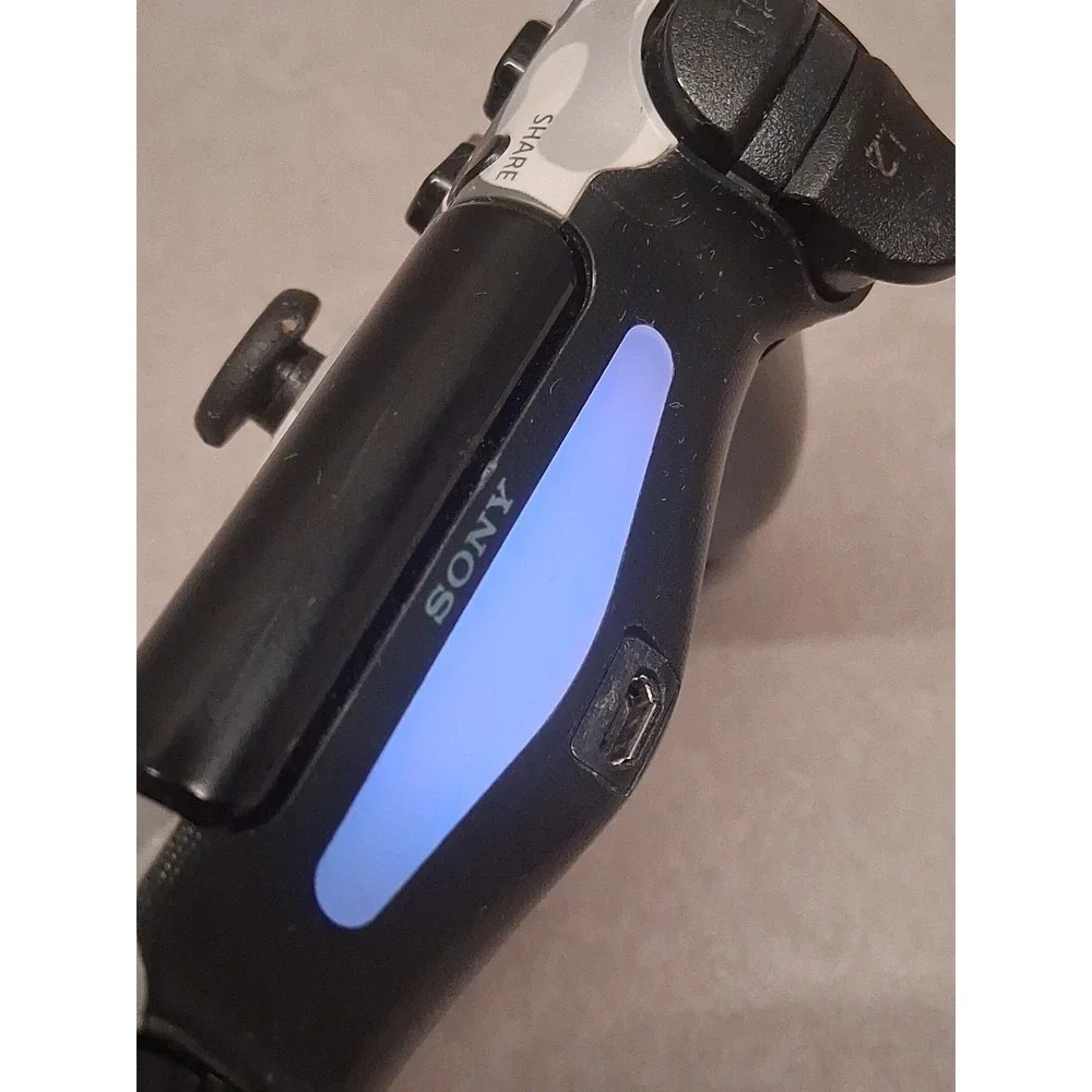Urban Camouflage DualShock 4 Controller - Power cord